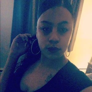 Meet your Posher, Elba